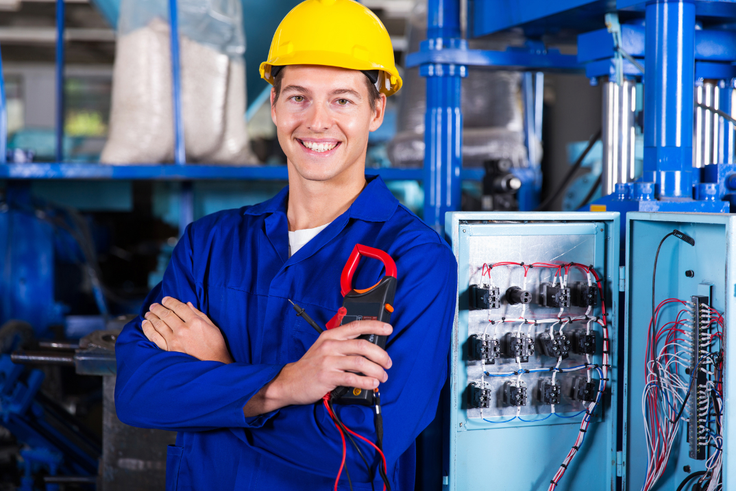 How to Apply for an Industrial Electrician Job in Canada (2025) – Salary $90,000